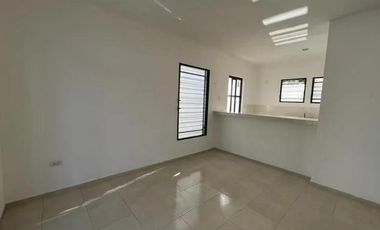 Venta de casa a precio de remate en Gran Santa Fe, Merida Yuc