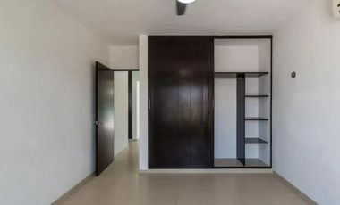 Venta de casa a precio de remate en Gran Santa Fe, Merida Yuc