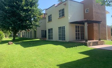 Casa en coto con albera en Semderps del Lago
