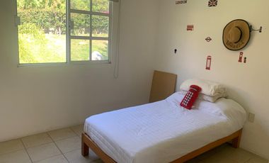 Casa en coto con albera en Semderps del Lago