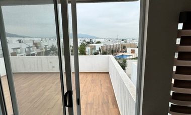 Casa en Renta de 3 Niveles en Cumbres Britania, García, Nuevo León