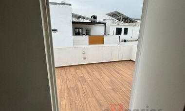 Casa en Renta de 3 Niveles en Cumbres Britania, García, Nuevo León