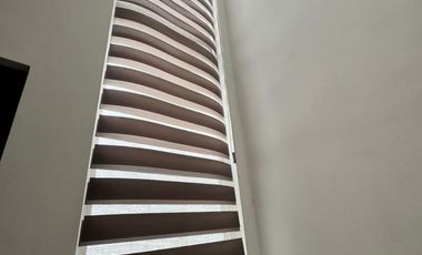 Casa en Renta de 3 Niveles en Cumbres Britania, García, Nuevo León