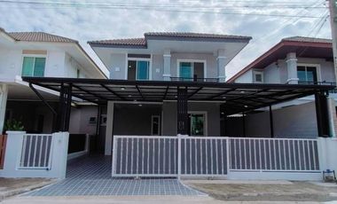 บ้าน ปทุมธานี ลำลูกกา คลอง6 หมู่บ้าานทรพย์ธานี 41.7 ตรว 3 ห้องนอน 3 ห้องน้ำ 1 ห้องครัว 1 ห้องรับแขก 3 ที่จอดรถในบ้าน