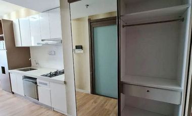 Sewa Apartemen Baru Sky House BSD View Kolam Renang Dekat AEON Mall BSD, ICE BSD City