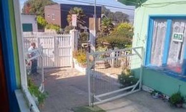 propiedad con 8 cabañas, el tabo
