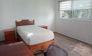 Habitación amueblada para mujer en renta, Metepec, Edo. Mex.