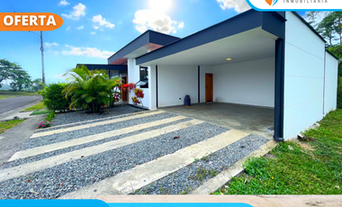 VENDO CASA MODERNA en Urbanización Privada La Toscana, en Santo Domingo