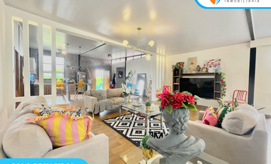 VENDO CASA MODERNA en Urbanización Privada La Toscana, en Santo Domingo