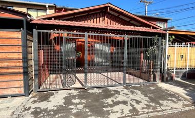 Amplia Casa En Venta