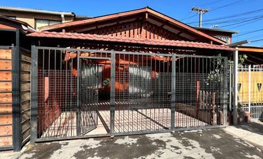 Amplia Casa En Venta