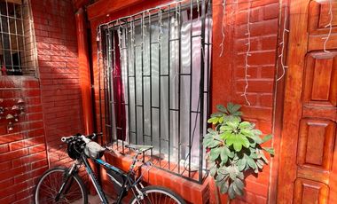 Amplia Casa En Venta