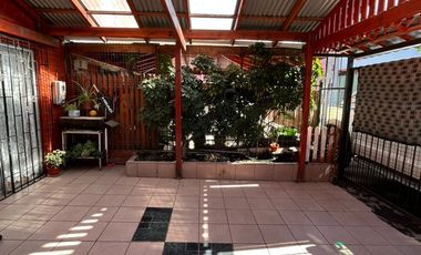 Amplia Casa En Venta