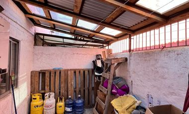 Amplia Casa En Venta