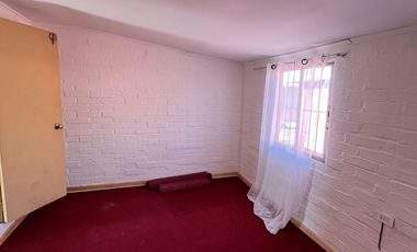 Amplia Casa En Venta