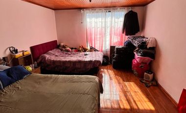 Amplia Casa En Venta