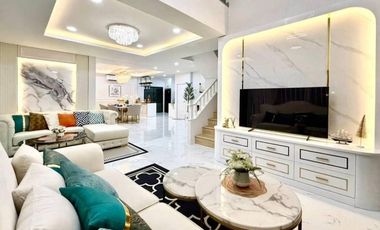 Sale Pool Villa house, newly renovated in Pattaya