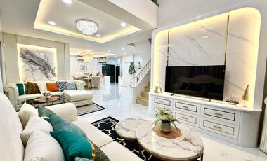 Sale Pool Villa house, newly renovated in Pattaya