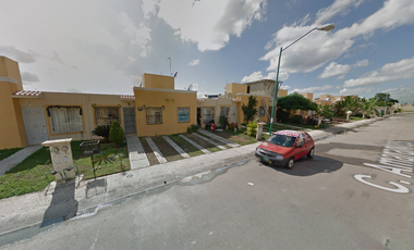 CASA EN CALLE AMARANTOS, COL. MISION DE LAS FLORES, QUINTANA ROO, ¡NO CREDITOS!