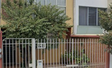 Renta planta baja casa en la Chapultepec a profesionista, académico responsable. 1 habitación, 1 baño