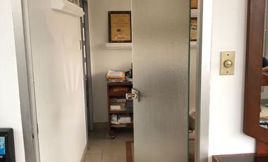 Venta de Local en Urdesa Central, Victor Emilio Estrada,Guaayaquil