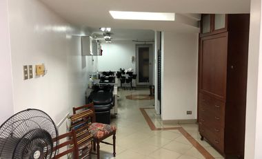 Venta de Local en Urdesa Central, Victor Emilio Estrada,Guaayaquil