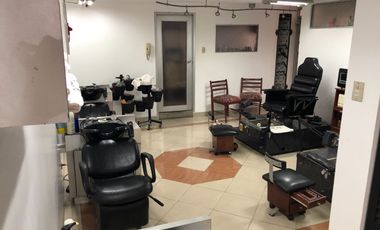 Venta de Local en Urdesa Central, Victor Emilio Estrada,Guaayaquil