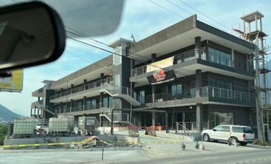 LOCAL EN RENTA PLAZA RIOKHA ZONA SUR