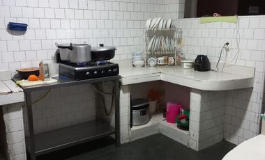 Vendo amplia casa comercial rentando, Sector Conucos