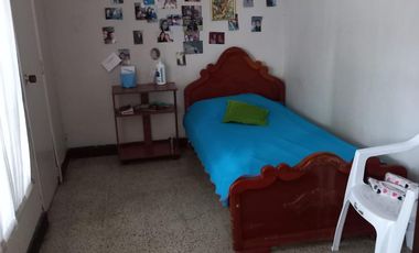 Vendo amplia casa comercial rentando, Sector Conucos