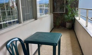 Vendo amplia casa comercial rentando, Sector Conucos