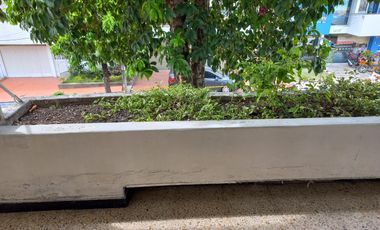 Vendo amplia casa comercial rentando, Sector Conucos