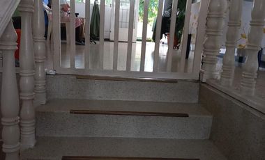 Vendo amplia casa comercial rentando, Sector Conucos