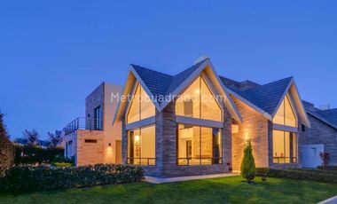 VENDO CASA SAUCES DE LA FLORIDA CAJICA - CUNDINAMARCA.