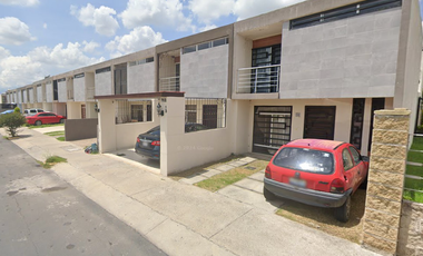 CASA EN REMATE EN VENECIA TLAJOMULCO JALISCO