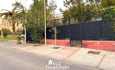 CASA CON AMPLIO TERRENO Y EXCELENTE UBICACIÓN. IDEAL  PARA REMODELAR