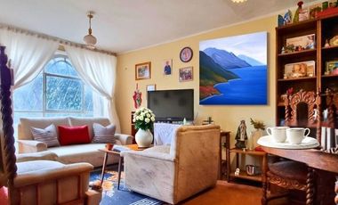 CASA CON AMPLIO TERRENO Y EXCELENTE UBICACIÓN. IDEAL  PARA REMODELAR