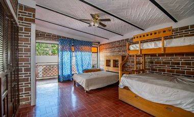 Excelente casa, perfecta para descanso o inversion.