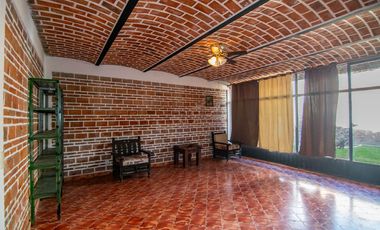 Excelente casa, perfecta para descanso o inversion.