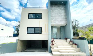 Casa en Venta El Bajío Habitat. ROOFTOP Increíble