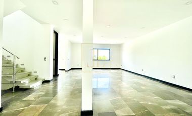 Casa en Venta El Bajío Habitat. ROOFTOP Increíble