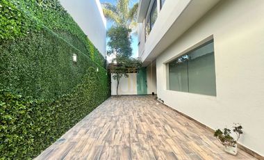 Casa en Venta Zona Valle Real · Los Olivos
