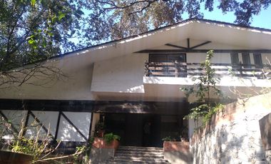 Bosques de Cuauhyocan, casa en terreno de 3800 m2