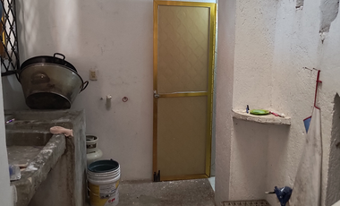 Casa de dos niveles ubicada en la colonia Jardín Palmas con vista al Océano Pacífico y la laguna de Pie de La Cuesta