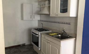 Departamento en calle cerrada en 1er piso