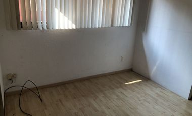 Departamento en calle cerrada en 1er piso