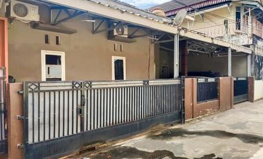 Jual Rumah Siap Huni di Sekip Palembang Hanya 5 menit Ke RS Dr. Mohammad Hoesin, UIN Raden Fatah