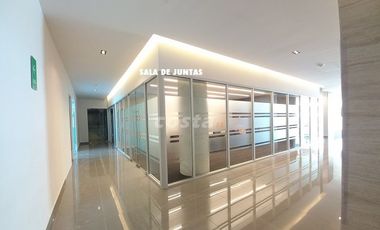 OFICINA EN VENTA, AVENIDA BONAMPAK, CENTRICA A UNOS METROS DE ZONA HOTELERA