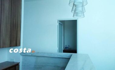 OFICINA EN VENTA, AVENIDA BONAMPAK, CENTRICA A UNOS METROS DE ZONA HOTELERA