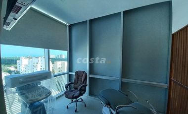 OFICINA EN VENTA, AVENIDA BONAMPAK, CENTRICA A UNOS METROS DE ZONA HOTELERA